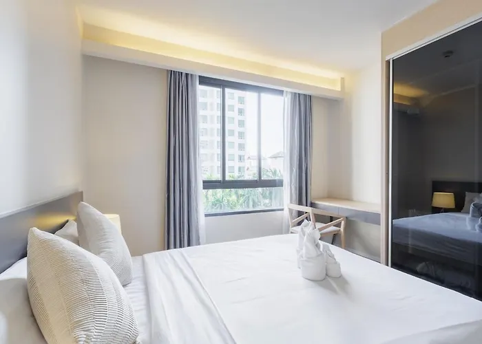 2 Bedrooms, Downtown Bkk, Btsasok, Sukhumvit Apartment *