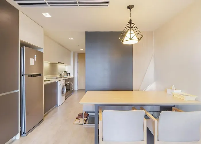 Apartment 2 Bedrooms, Downtown Bkk, Btsasok, Sukhumvit Bangkok