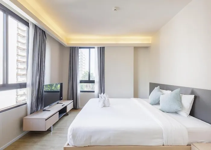 Apartment 2 Bedrooms, Downtown Bkk, Btsasok, Sukhumvit *